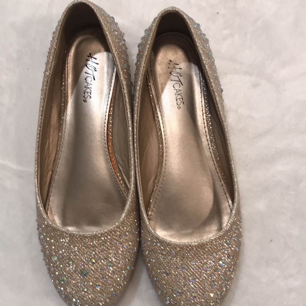 Hot Cakes Gold Sparkly Flats Size 8